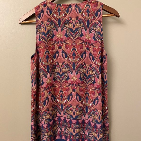 Lotus Pattern Tank Top - Picture 4 of 4